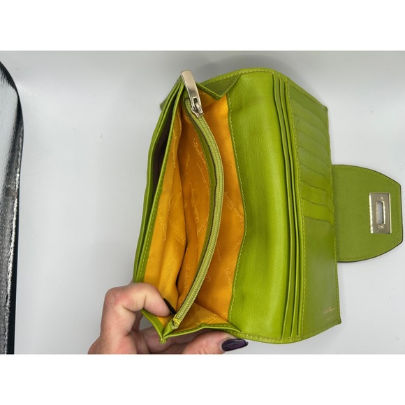 Salvatore Ferragamo Gancini Green Leather Continental Wallet #101 - Picture 14 of 16